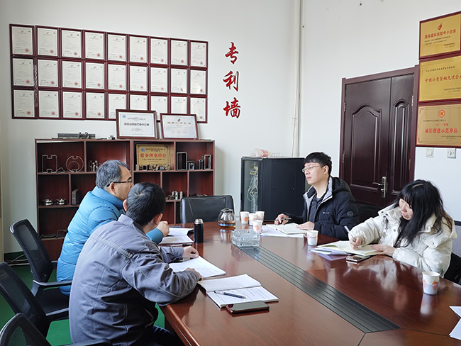 12月 河北鐵道大學 在人才培養(yǎng)、科學研究、科技創(chuàng)新、技術咨詢、人員培訓等方面開展全面合作.jpg